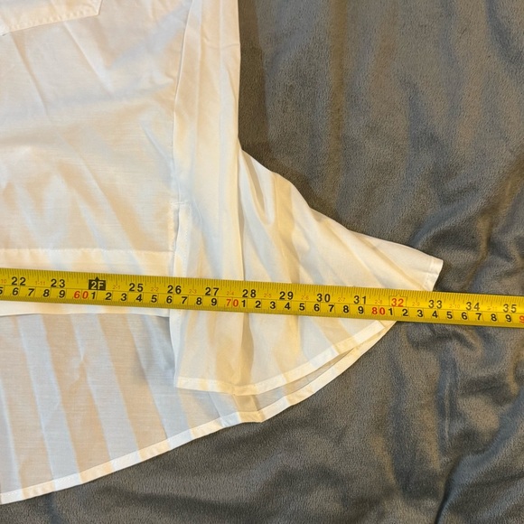 Banana Republic White Button Down Shirt 

#1119 - Picture 4 of 7